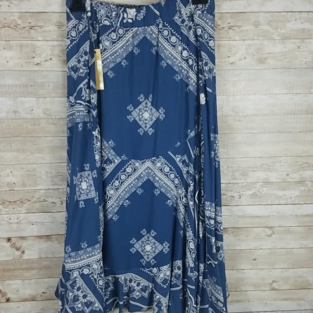 NWT, Melissa Paige, Blu/wht skirt, hi-lo, Sz LP/GP - Picture 2 of 8